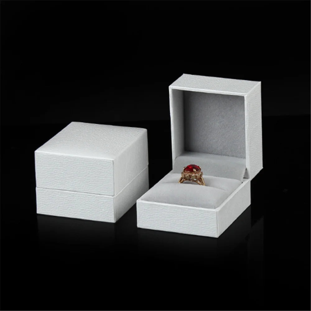 White Leather Paper Jewelry Box Necklace Ring Bracelet Earring Jewelry Storage Box Pendant Jewelry Display Case Gift Packaging