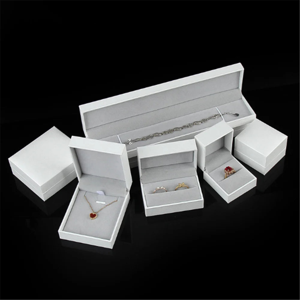 White Leather Paper Jewelry Box Necklace Ring Bracelet Earring Jewelry Storage Box Pendant Jewelry Display Case Gift Packaging