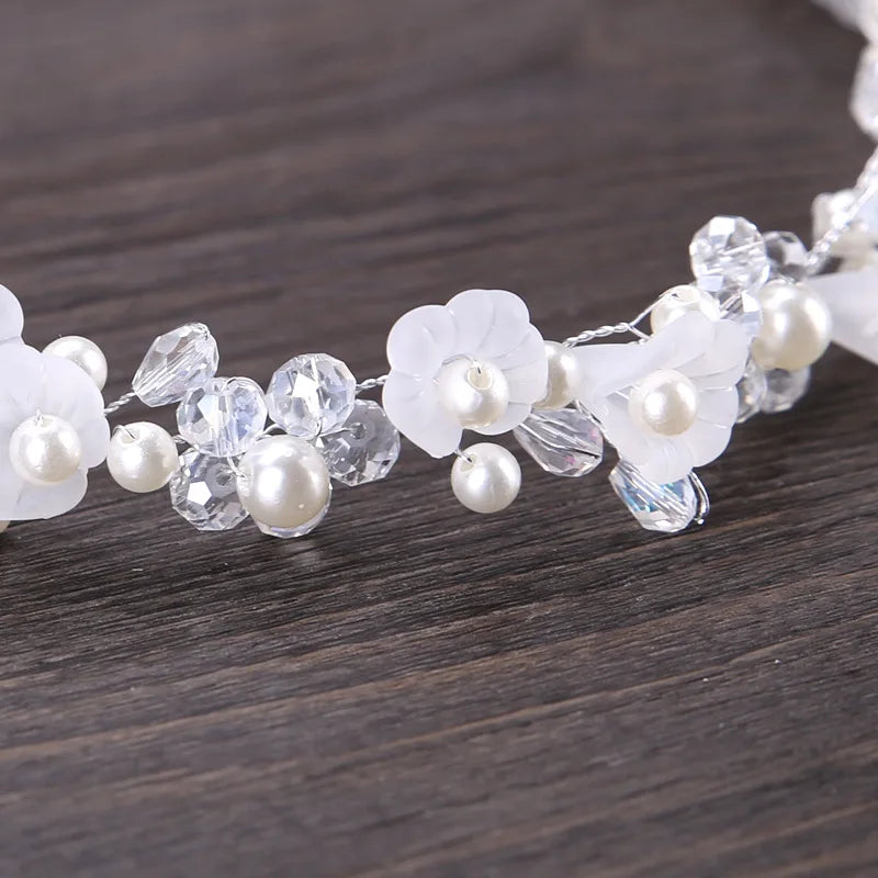 New Fashion Crystal Hair Band Headbands for Women Girls Handmade Wedding Hair Accessories White Pearl Flower Tiaras Crowns