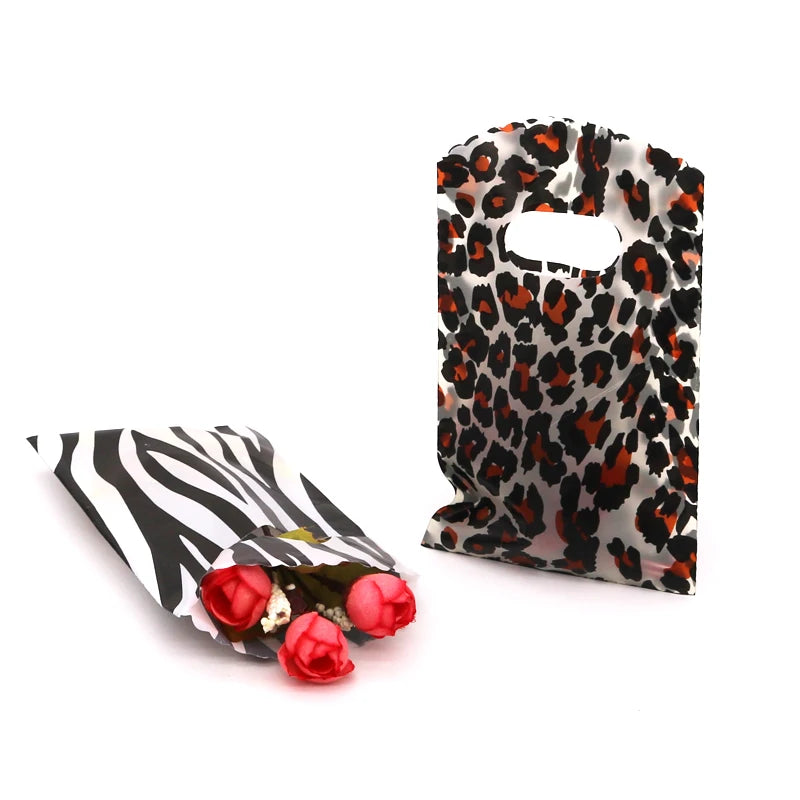 50Pcs/Lot 9x15cm Small Plastic Bags Multi Designs Gift Bag Pouches Bracelet Charms Jewelry Packaging Bags With Handles
