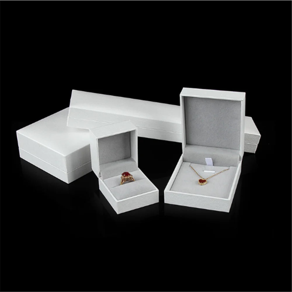 White Leather Paper Jewelry Box Necklace Ring Bracelet Earring Jewelry Storage Box Pendant Jewelry Display Case Gift Packaging