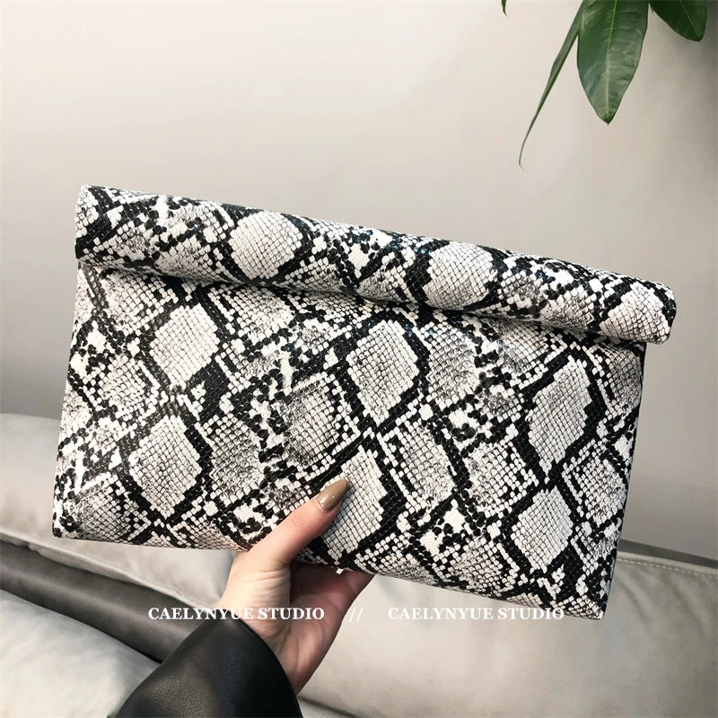 Simple Snake Pattern Rolled Edge Clutch Bag Women Handbag Retro Casual Makeup Bag Women Envelope Bag