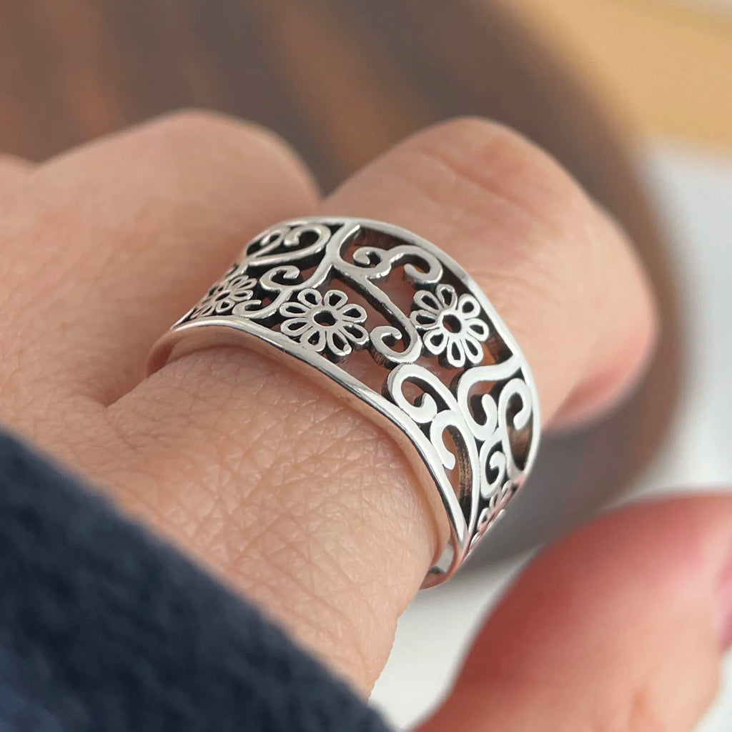 925 Sterling Silver Rings for Women Couple Minimalist Handmade Simple Retro Flower Heart Ring Fine Jewelry Gift Prevent Allergy