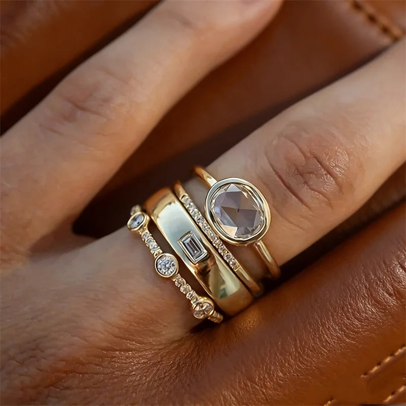 Attractive Gold Color Inlaid with White Stone Round Rings Set Fashion Party Gorgeous Engagement Wedding Rings for Women Jewelry