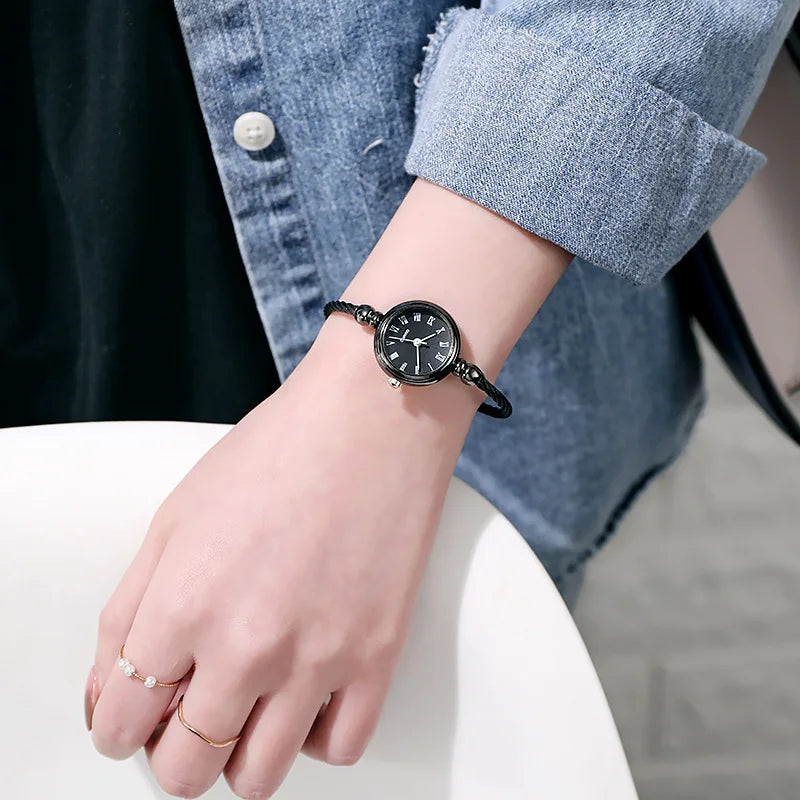 Retro Ladies Quartz Wristwatch Women Watches Small Gold Bangle Bracelet Watch Stainless Steel Clock Fashion Casual Dress Watch