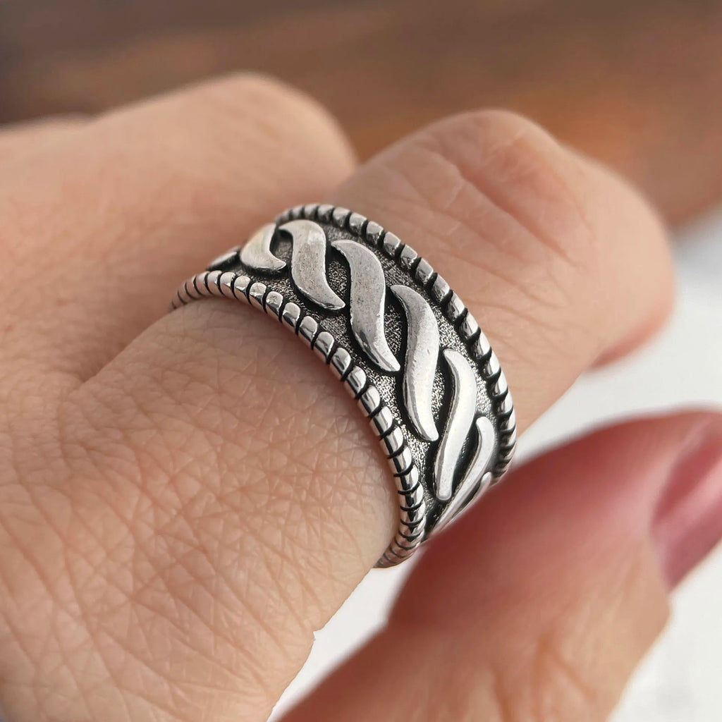 925 Sterling Silver Rings for Women Couple Minimalist Handmade Simple Retro Flower Heart Ring Fine Jewelry Gift Prevent Allergy