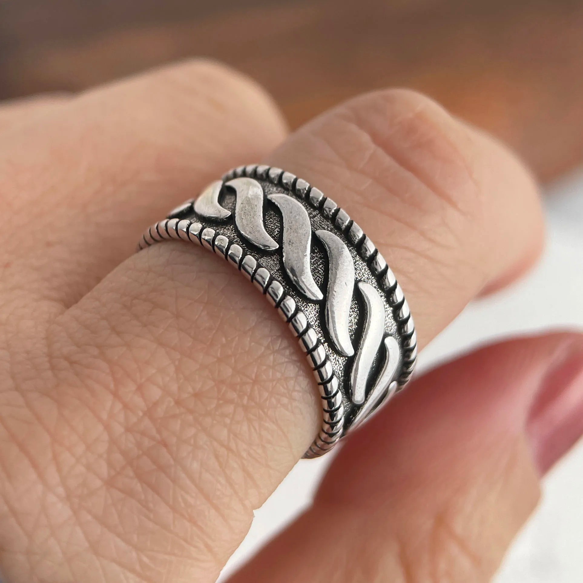925 Sterling Silver Rings for Women Couple Minimalist Handmade Simple Retro Flower Heart Ring Fine Jewelry Gift Prevent Allergy