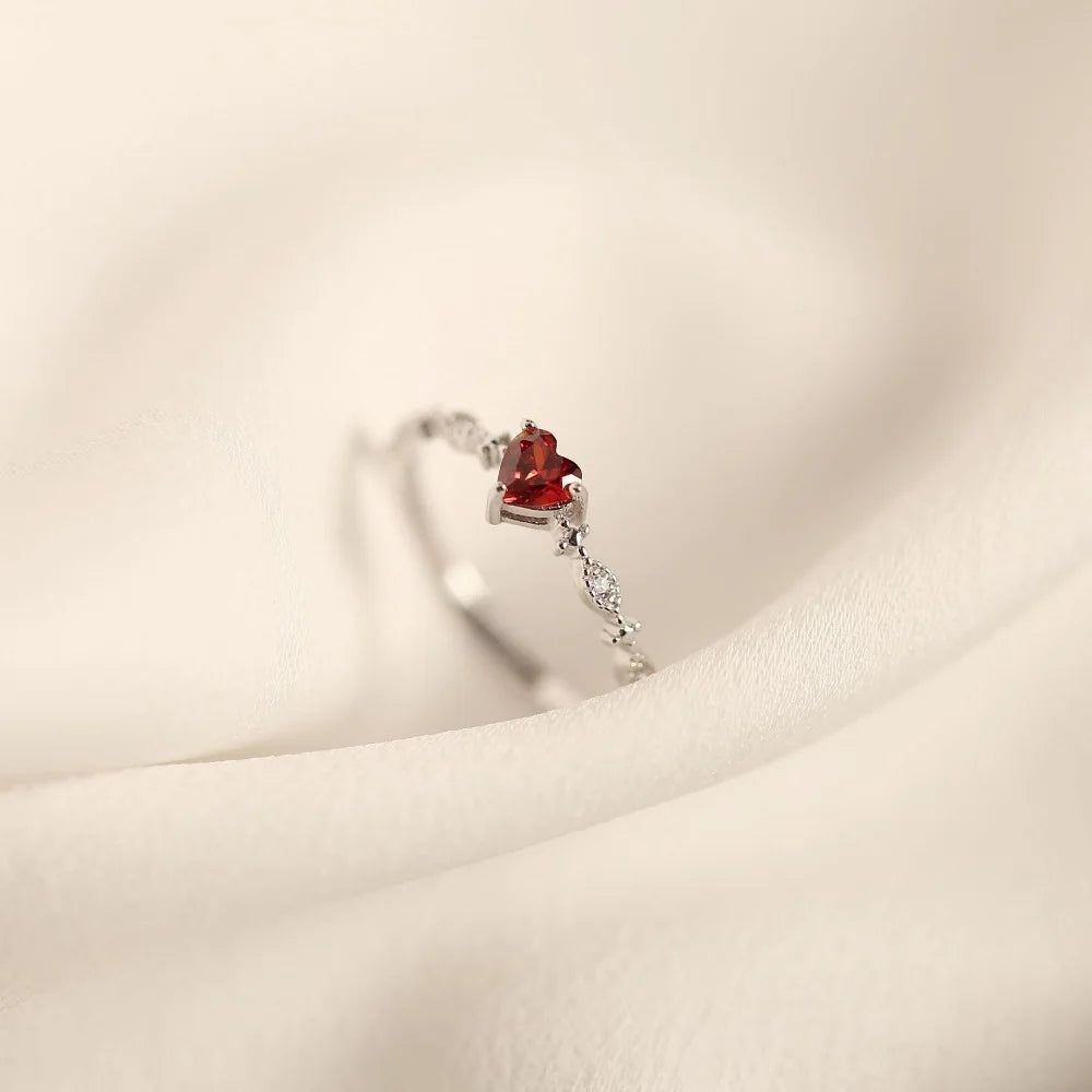 Luxury Red Heart Crystal Opening Rings for Women Temperament Stainless Steel Zircon Wedding Bride Finger Jewelry Accessory Gift