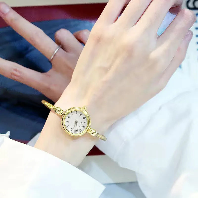 Retro Ladies Quartz Wristwatch Women Watches Small Gold Bangle Bracelet Watch Stainless Steel Clock Fashion Casual Dress Watch