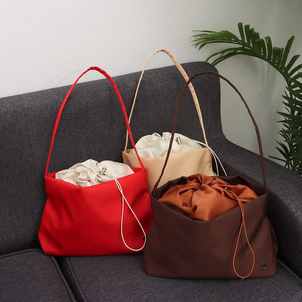 Soft Surface Cloud Shaped Shoulder Bag Nylon Double Strap Crossbody Bags Large Capacity Cloud Shaped Women's Tote Bag