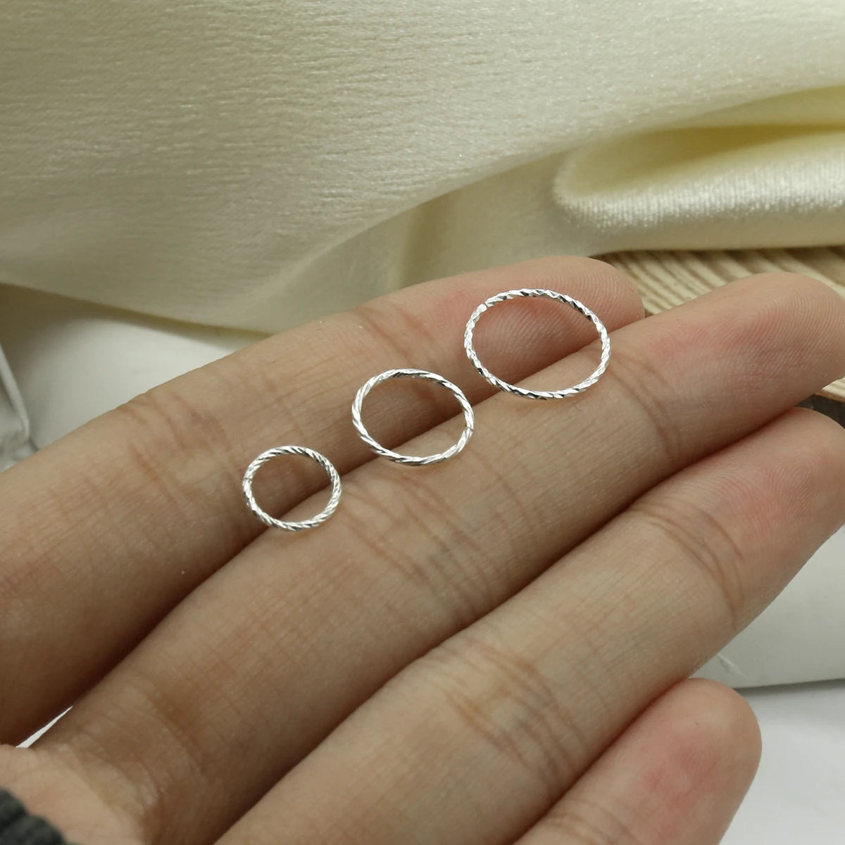 Sterling Silver 925 Pierceing Nose Ring Simple Round Size 6mm 8mm 10mm Printing Twist Rope Nose Ring Women Jewelry Nose Rings