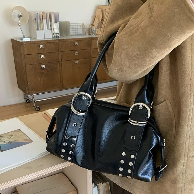 Fashion Rivet Women Shoulder Bag PU Leather Hot Girl Motorcycle Bag Bolsa Feminina Female Underarm Bag Ladies Big Handbag Black