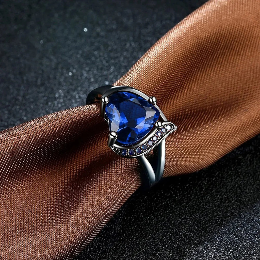 Fashion Couple Rings Romantic Women Heart Blue Rhinestones Zircon Ring Men Stainless Steel Celtic Dragon Ring Wedding Jewelry