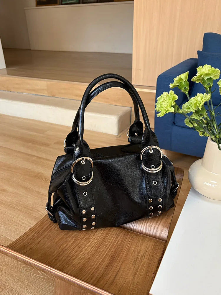 Fashion Rivet Women Shoulder Bag PU Leather Hot Girl Motorcycle Bag Bolsa Feminina Female Underarm Bag Ladies Big Handbag Black