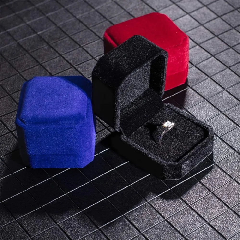 Square Red Engagement Velvet Earring Ring Box Organizer For Valentine Day Gift Wedding Ring Showcase Jewelry Packaging Wholesale