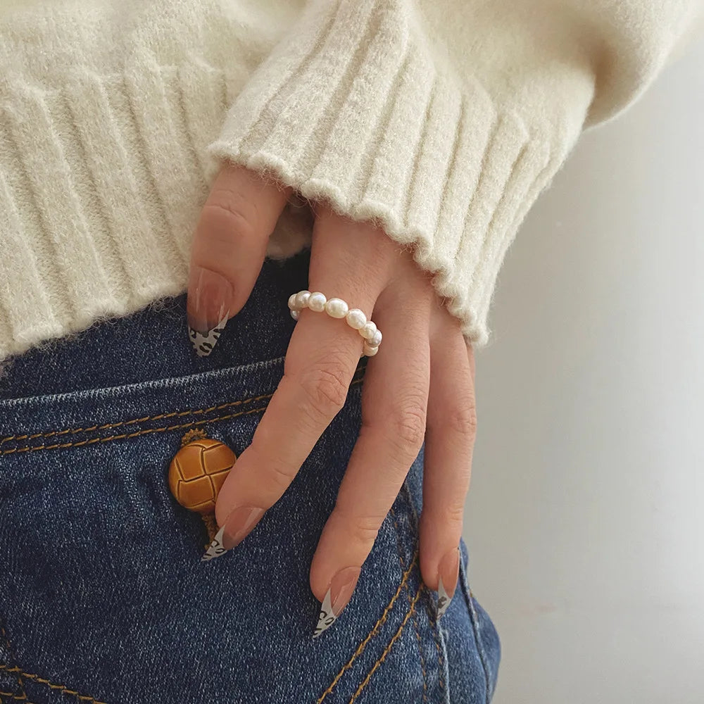 Cute Minimalist Imitation Pearl Beaded Rings for Women Korean Fashion Irregular Pearl Finger Rings New Trend Women Jewelry Gifts