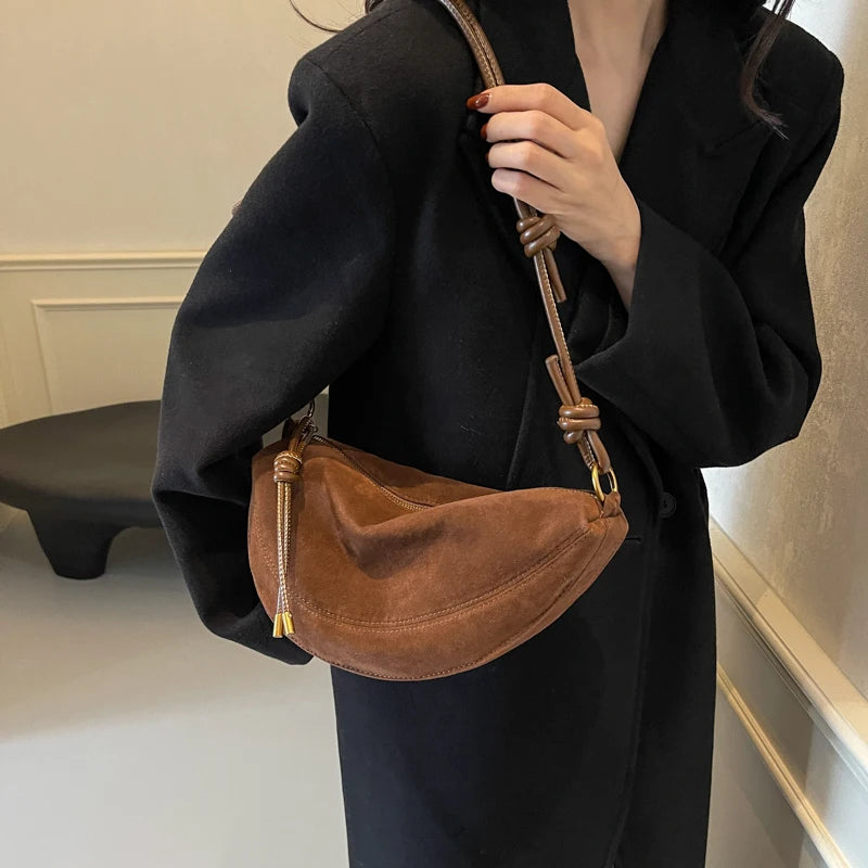 Frosted Retro Bag for Women 2025 New Autumn and Winter Niche Design Faux Suede Shoulder Messenger Commuter Dumpling Underarm Bag