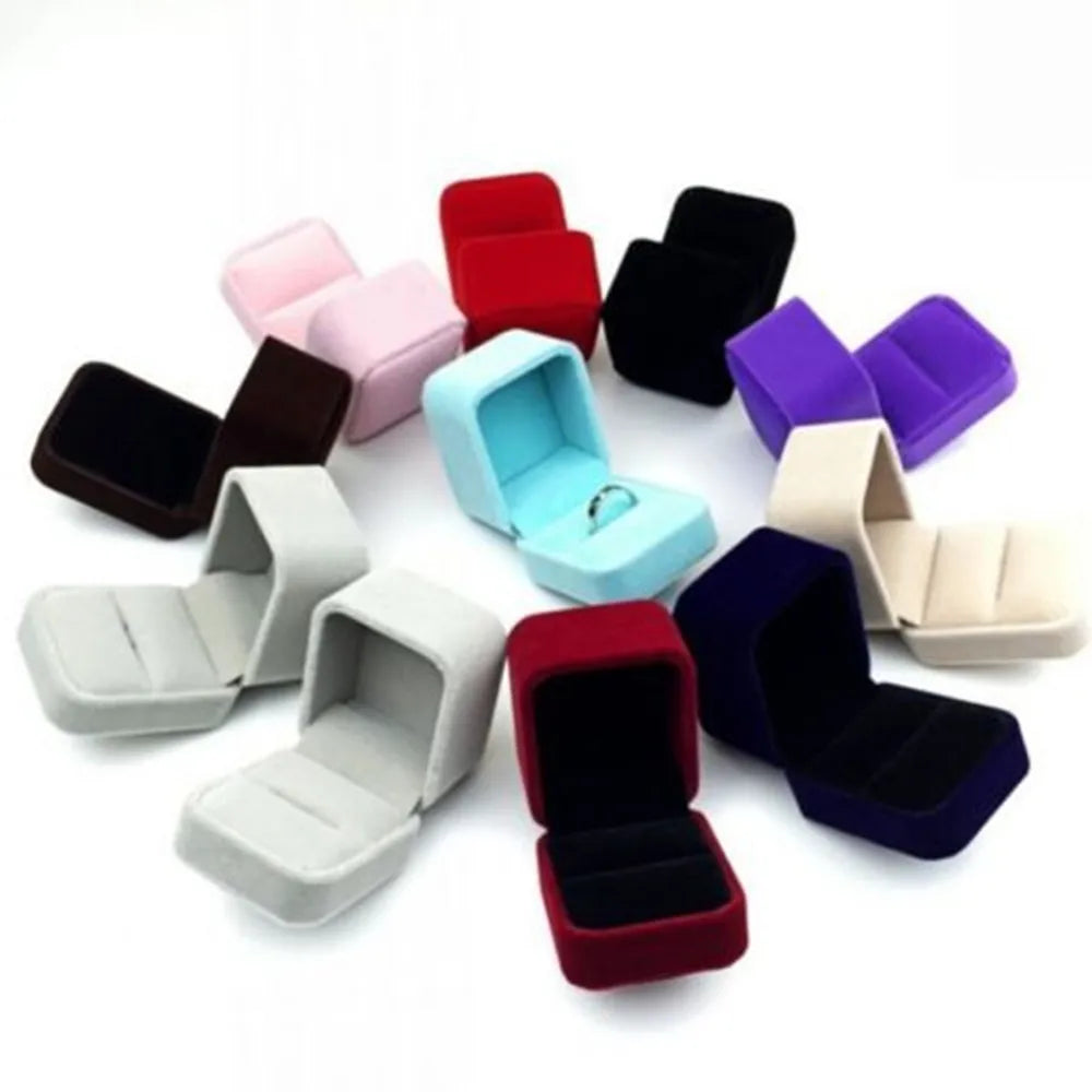 Square Red Engagement Velvet Earring Ring Box Organizer For Valentine Day Gift Wedding Ring Showcase Jewelry Packaging Wholesale
