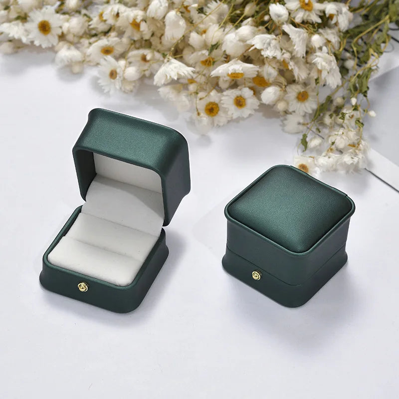 Ring Box Couple Proposal Ring Boxes PU Leather Jewelry Gift Case Ring Earrings Jewelry Display for Wedding Engagement