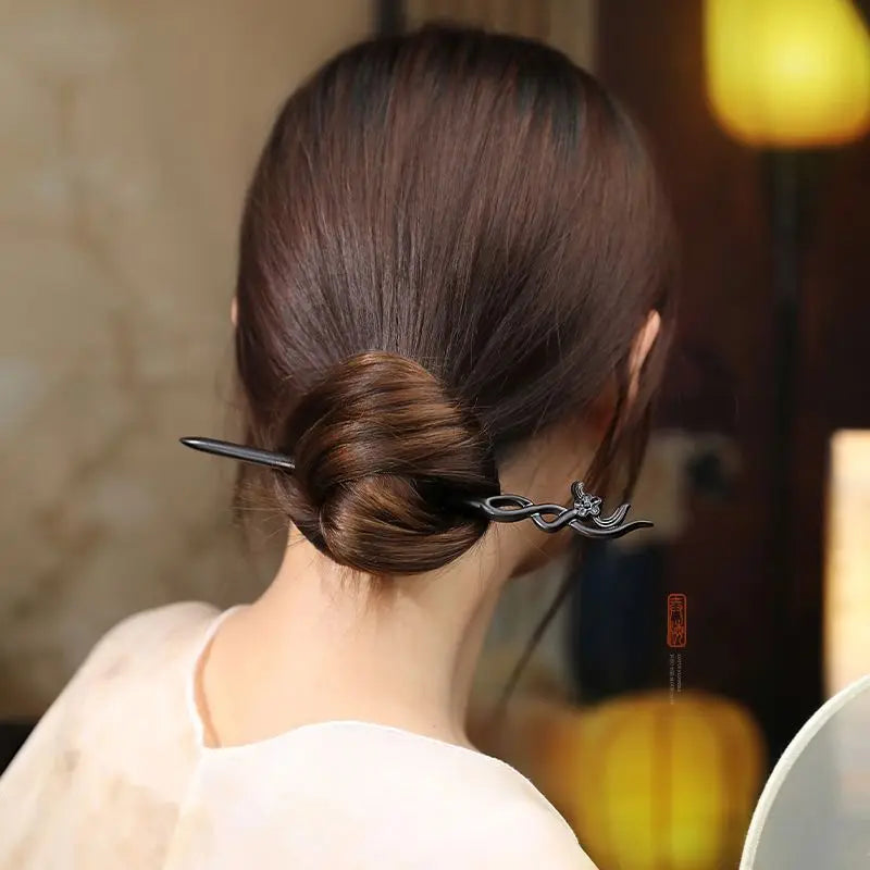 Chinese Hairpin Sticks Carving Sandalwood Step Shake Vintage Hanfu Dress Hair Forks Jewelry Plum Blossom Shaped Hair Accessories