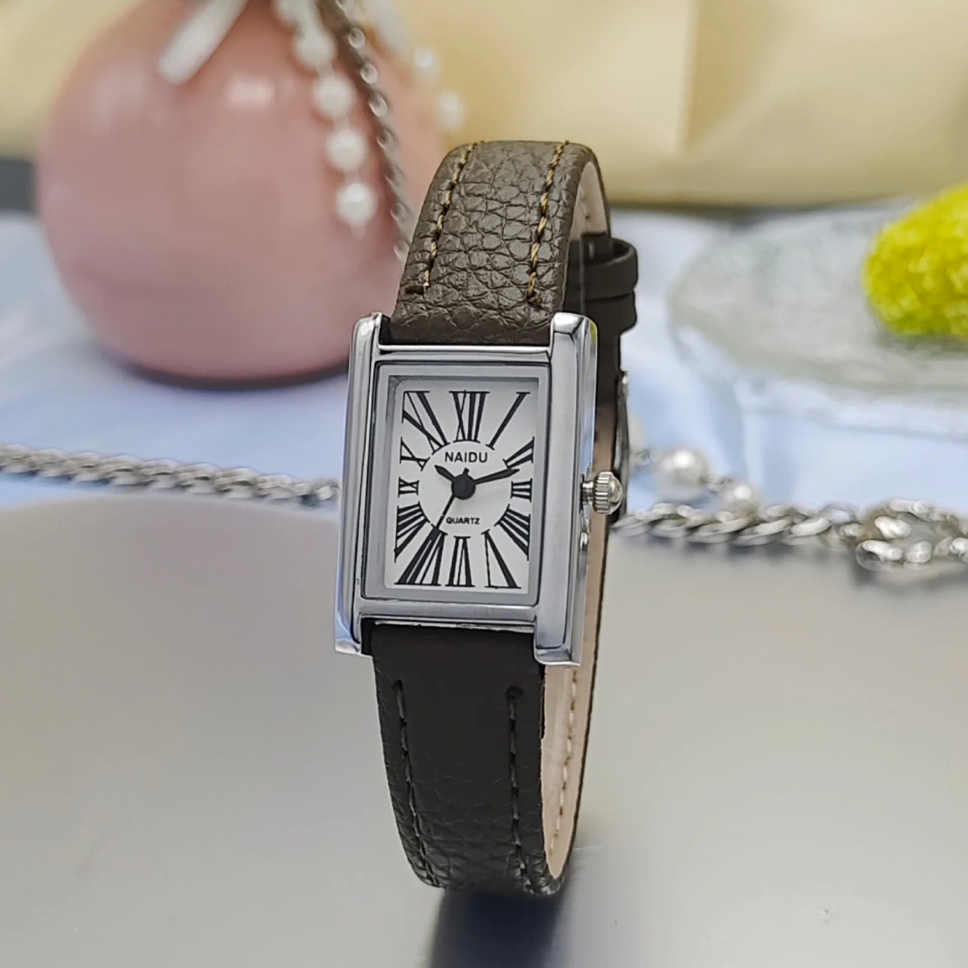 Fashion Women Quartz Wristwatches Simple Leather Strap Roman Dial Women's Watch Luxury Girl Gift Watches Hot Sale Reloj Mujer