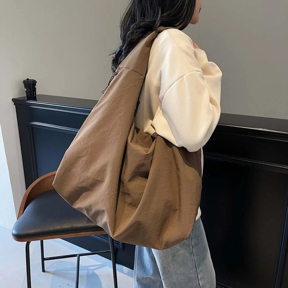 Casual Nylon Shoulder Bag Multi-Pocket Japanese Style Versatile Commuting Handbag Solid Color Polyester Large Capacity Tote Bag