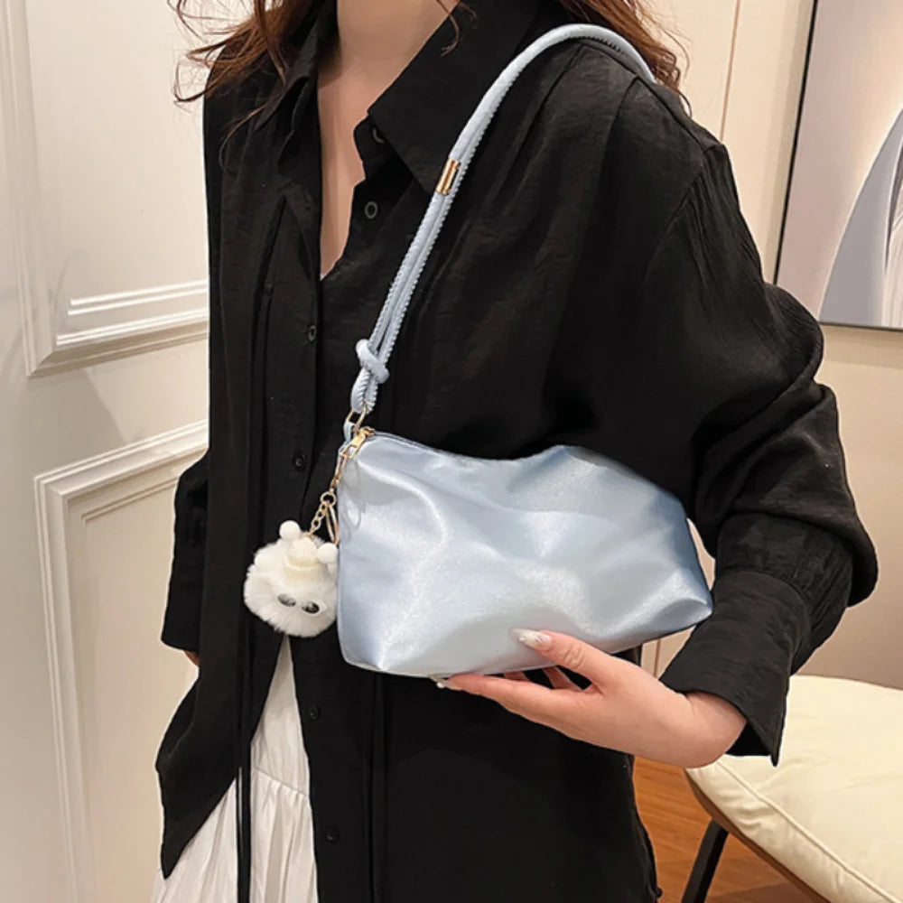 High Quality Solid Color Fashion Elegant Shoulder Bag Smooth Cloth Satin Underarm Bag Leisure Shoulder Bag