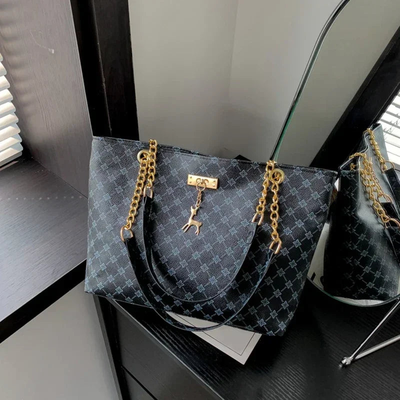 Women Luxury Design New Presbyopic Handbag Large Capacity Handbag Fashion Printing Shoulder Bag Trendy Shopping Bag with pendant