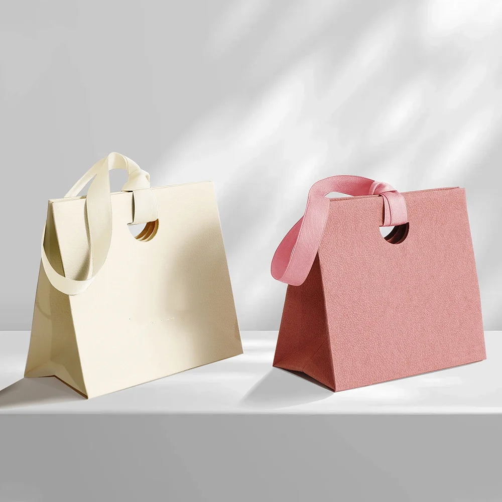 Luxury Brand Jewelery Packaging with Ribbon Paper Gift Wrapping Bag Eadphones Lipstick Storage Wedding Party Gift Tote Handbag