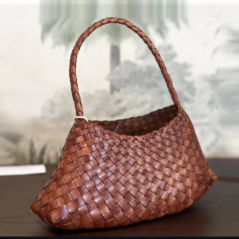 Classic Hand Woven Shell Bags For Women Luxury Designer Handbag and Purses 2025 New In PU With Inner Pocket Small Shell Shoulder