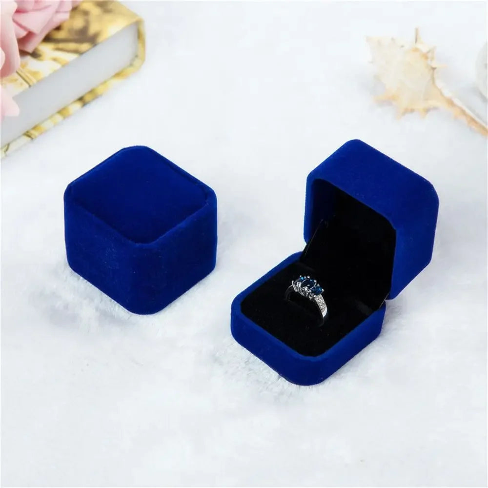 Square Red Engagement Velvet Earring Ring Box Organizer For Valentine Day Gift Wedding Ring Showcase Jewelry Packaging Wholesale
