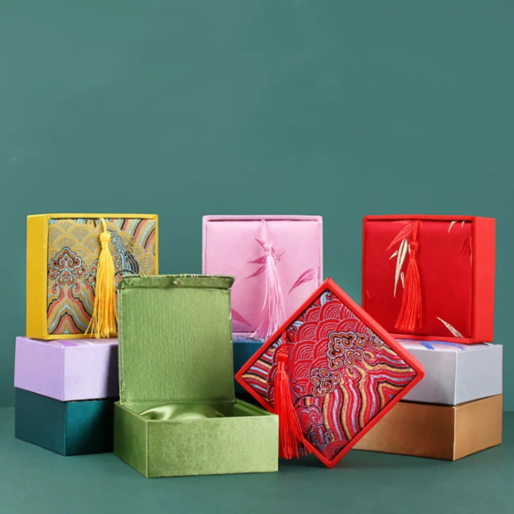 Vintage Tassel Jewelry Box Bangle Bracelet Necklace Earrings Pendant Storage Box High-quality Brocade Jewelry Packaging Box