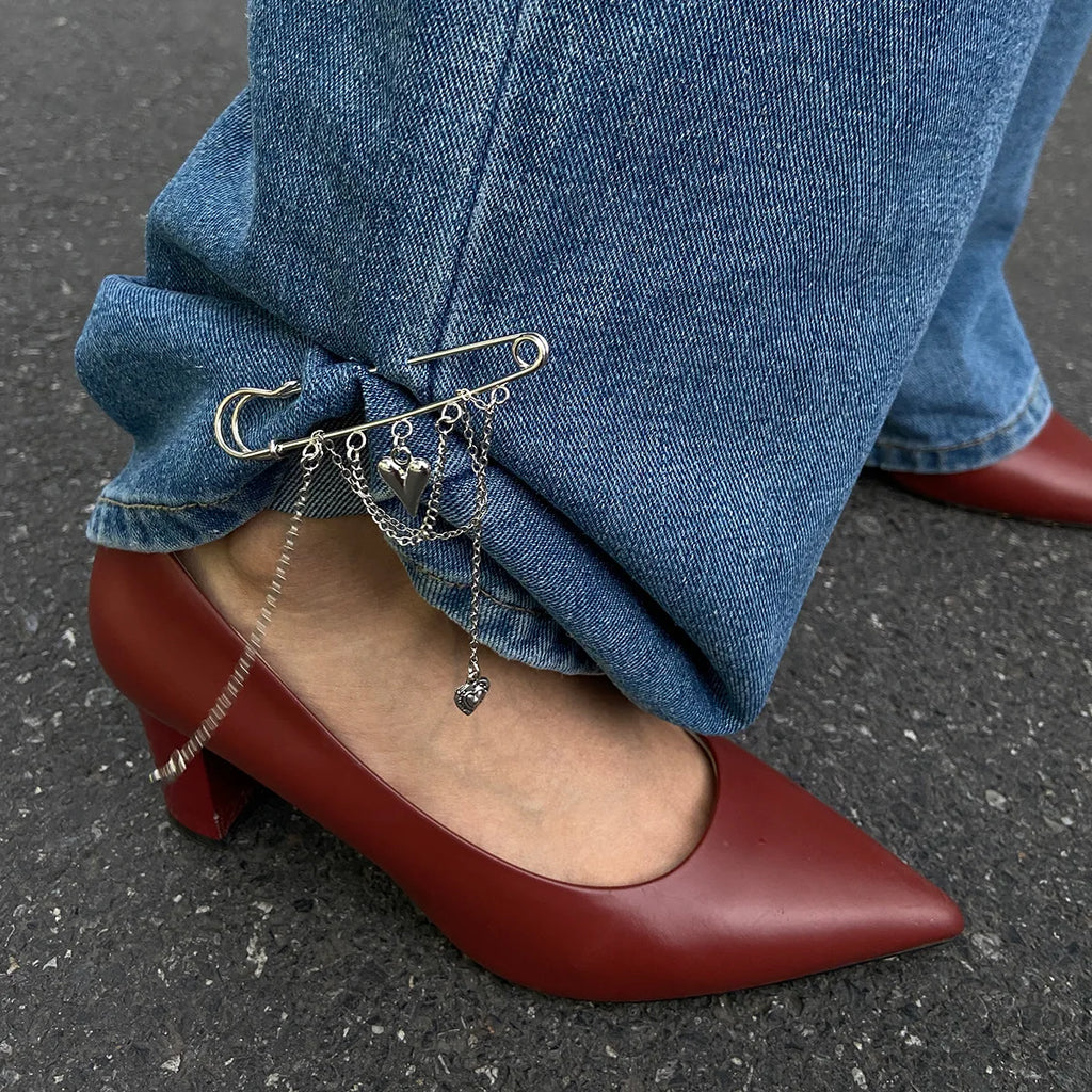 Simple Heart-shaped Pendant Pants Decoration with Short Pins, Versatile Chain Tassels, and Foot Accessories
