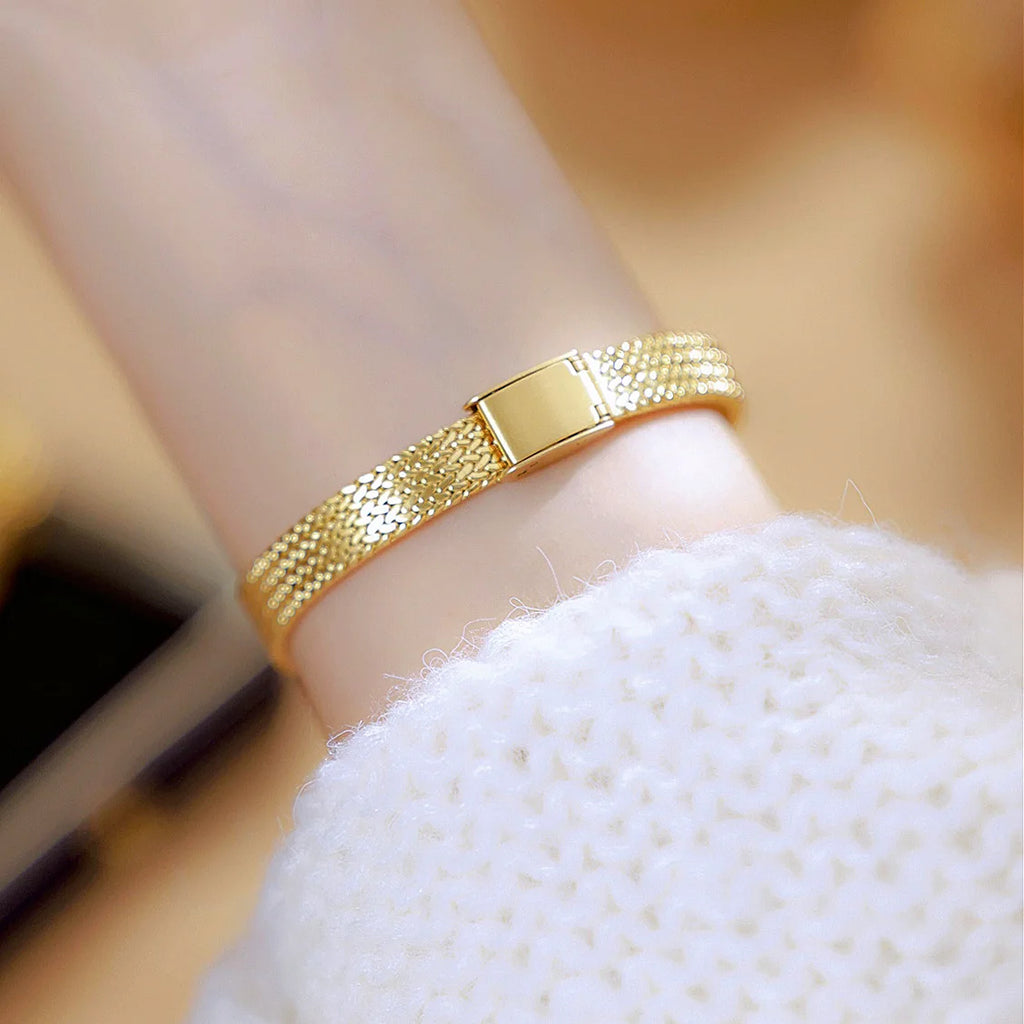 New Ladies Watches Vintage Luxury High Quality Gold Oval Small Wrist Watch Gift Women 2024 Fashion Golden Quartz Wristwatch
