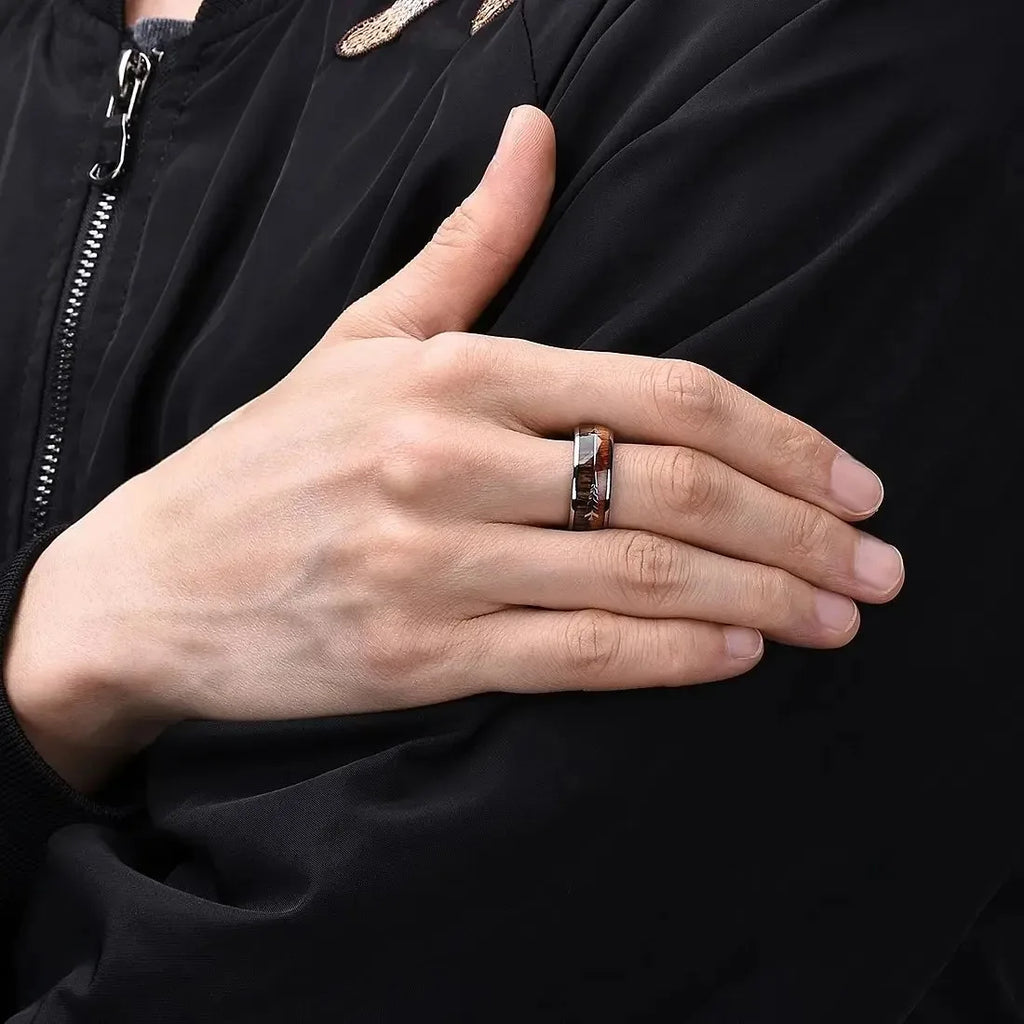Fashion 8mm Silver Color Stainless Steel Arrow Rings for Men Women Inlaid Hawaiian Koa Wood Rings Men Wedding Band Jewelry Gifts
