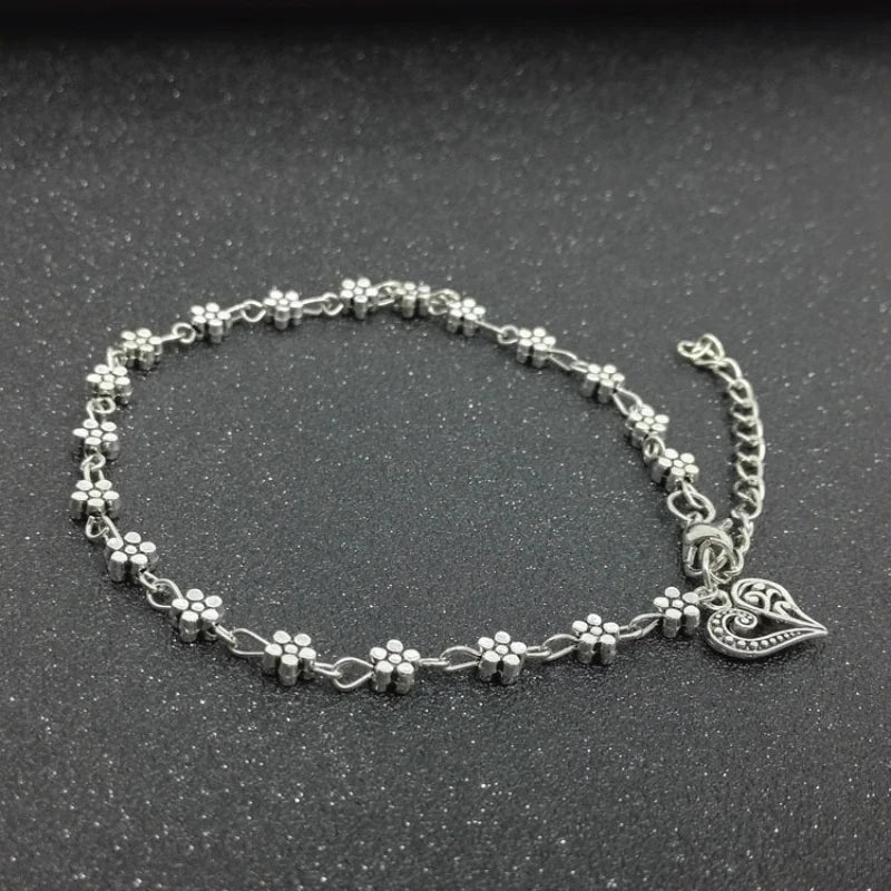 2025 New Fashion Exquisite Ankle Chain Tibetan Silvery Hollow Mahogany Heart Woman Plum Blossom Ankle New Product Launch