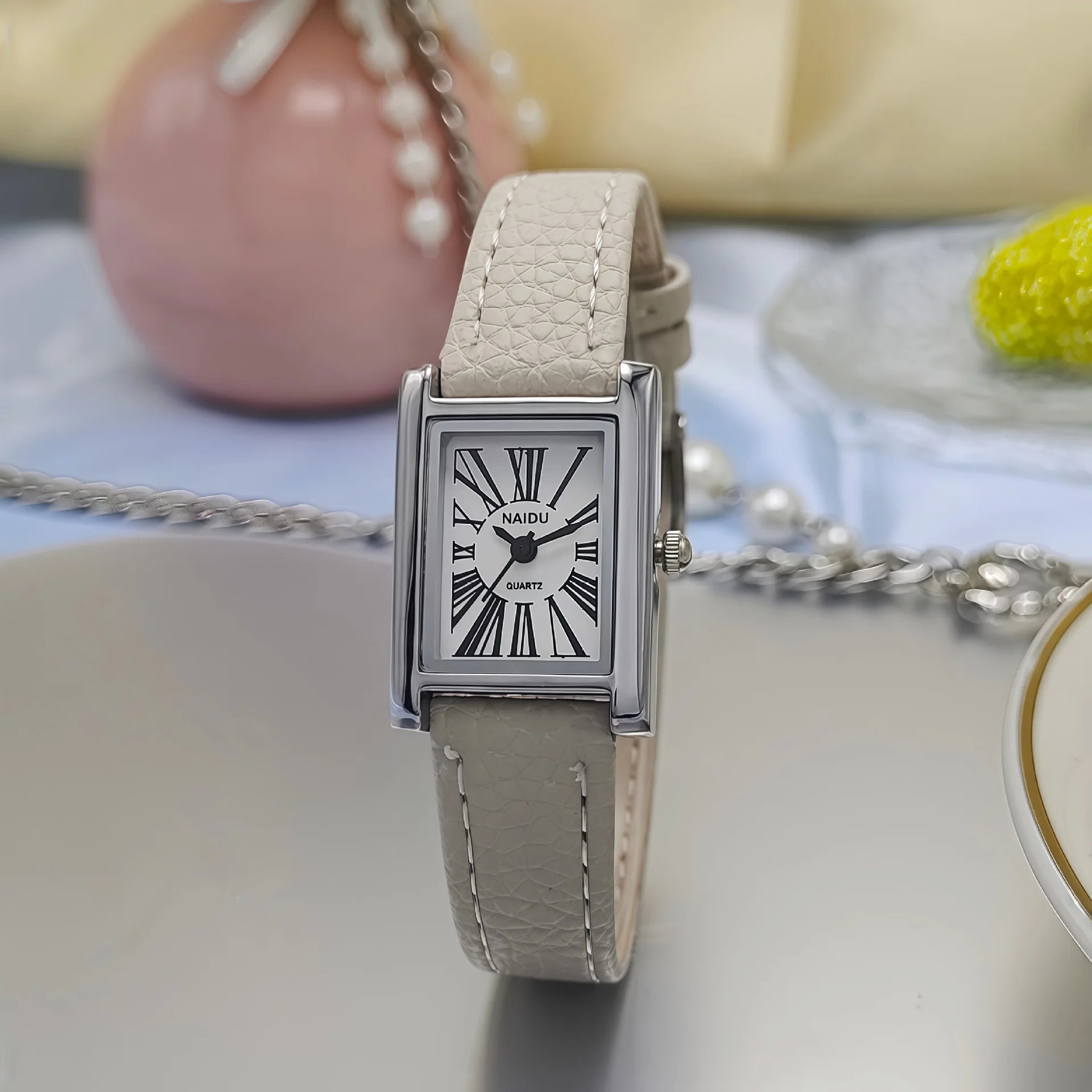 Fashion Women Quartz Wristwatches Simple Leather Strap Roman Dial Women's Watch Luxury Girl Gift Watches Hot Sale Reloj Mujer