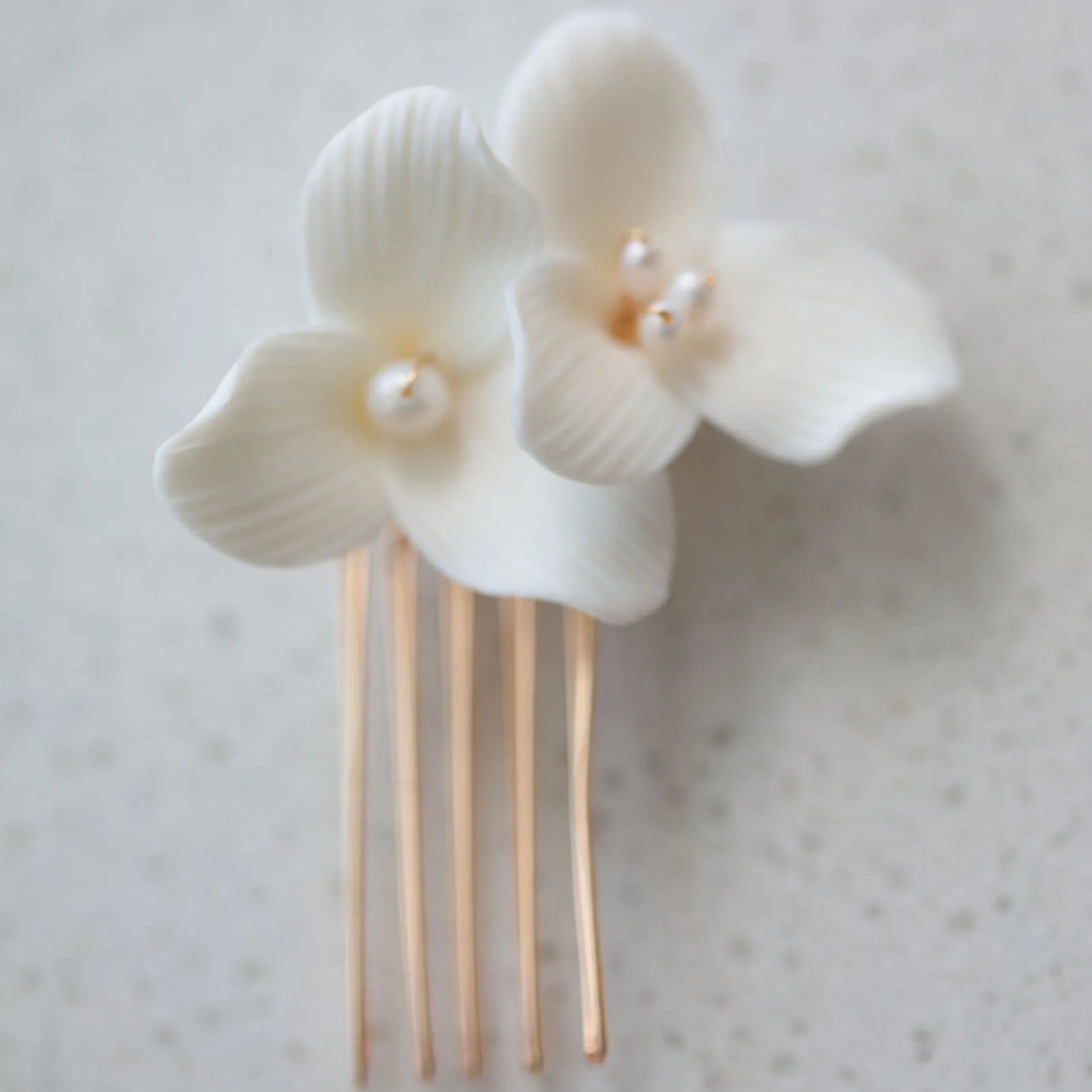 Simple White Ceramic Flowers Hairpins Clips Bridal Hair Clips Pins Wedding Jewelry Women Hair Piece Wedding Hair Accessories