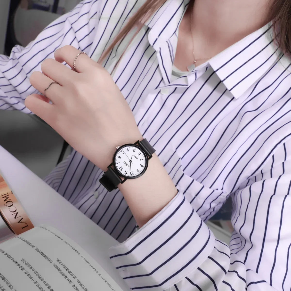 Simple Black White Women Quartz Watches Minimalist Design Silicone Strap Bracelet Wristwatch Women's Fashion Dress Watch Gifts