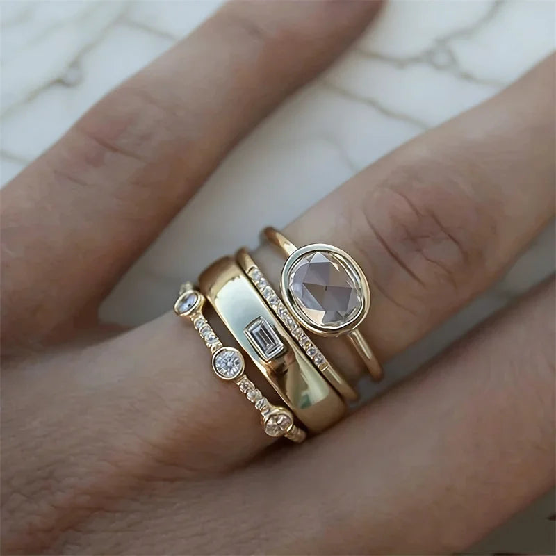 Attractive Gold Color Inlaid with White Stone Round Rings Set Fashion Party Gorgeous Engagement Wedding Rings for Women Jewelry