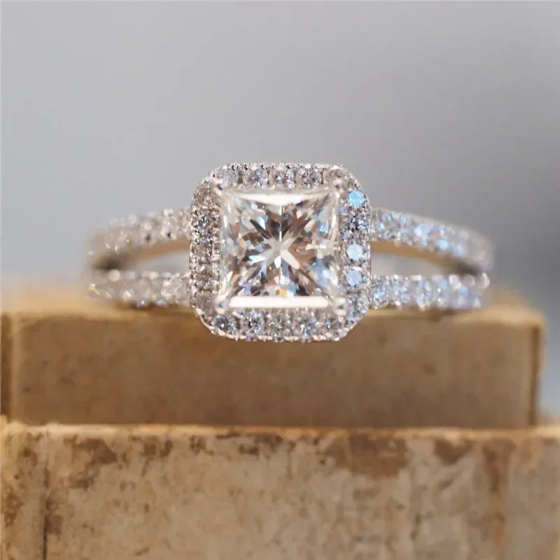 2026 Classic Simple Design Wedding Engagement Rings for Women Mosaic Square Crystal Cubic Zirconia Brilliant Luxury Jewelry