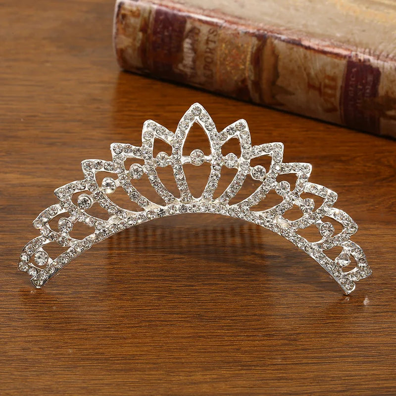 Mini Crowns Pearl Hair Comb Rhinestone Heart Shaped Tiaras Silver Color Hairpin Wedding Accessories Bridal Princess Hair Jewelry
