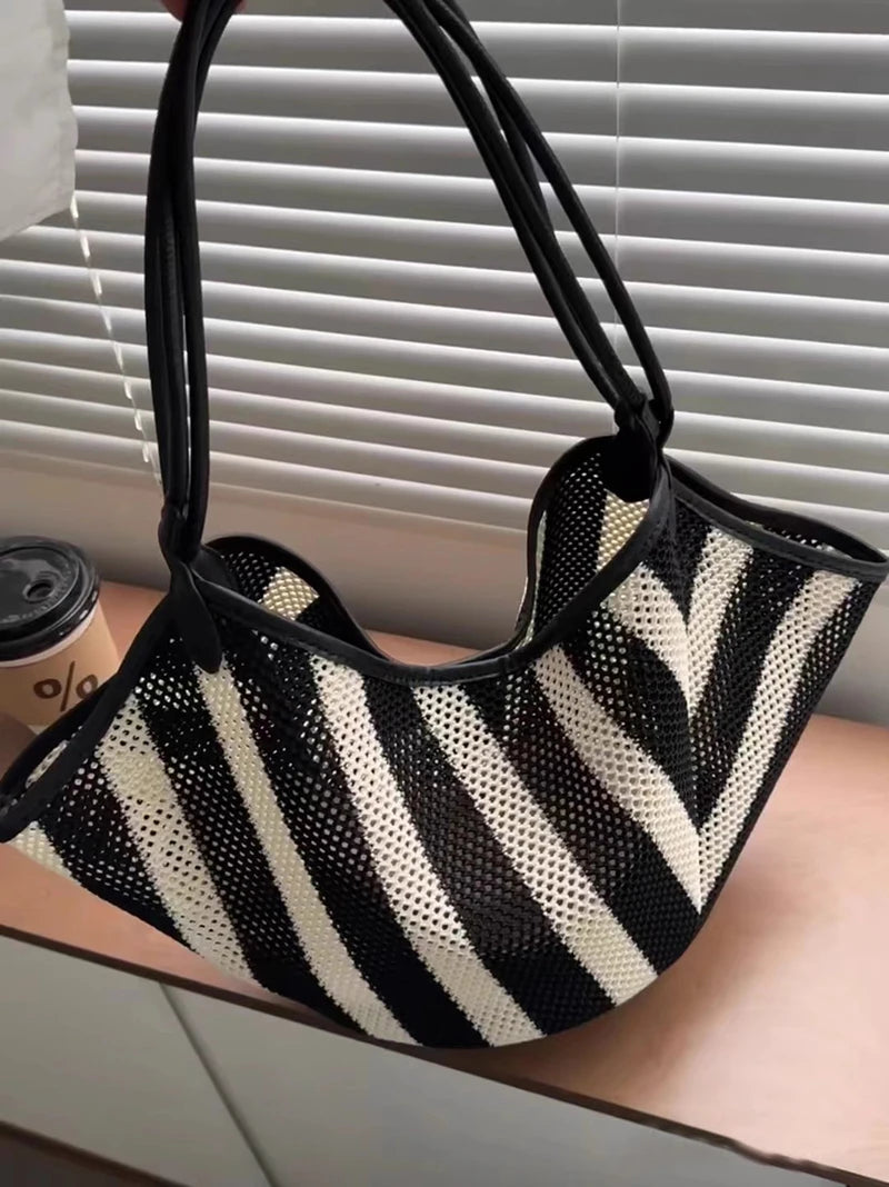 HIGHREAL Forest Lazy Style Crossbody Bag Bohemian Handmade Grass Woven Bag Leisure Vacation Beach Women's Woven Dumpling Bun