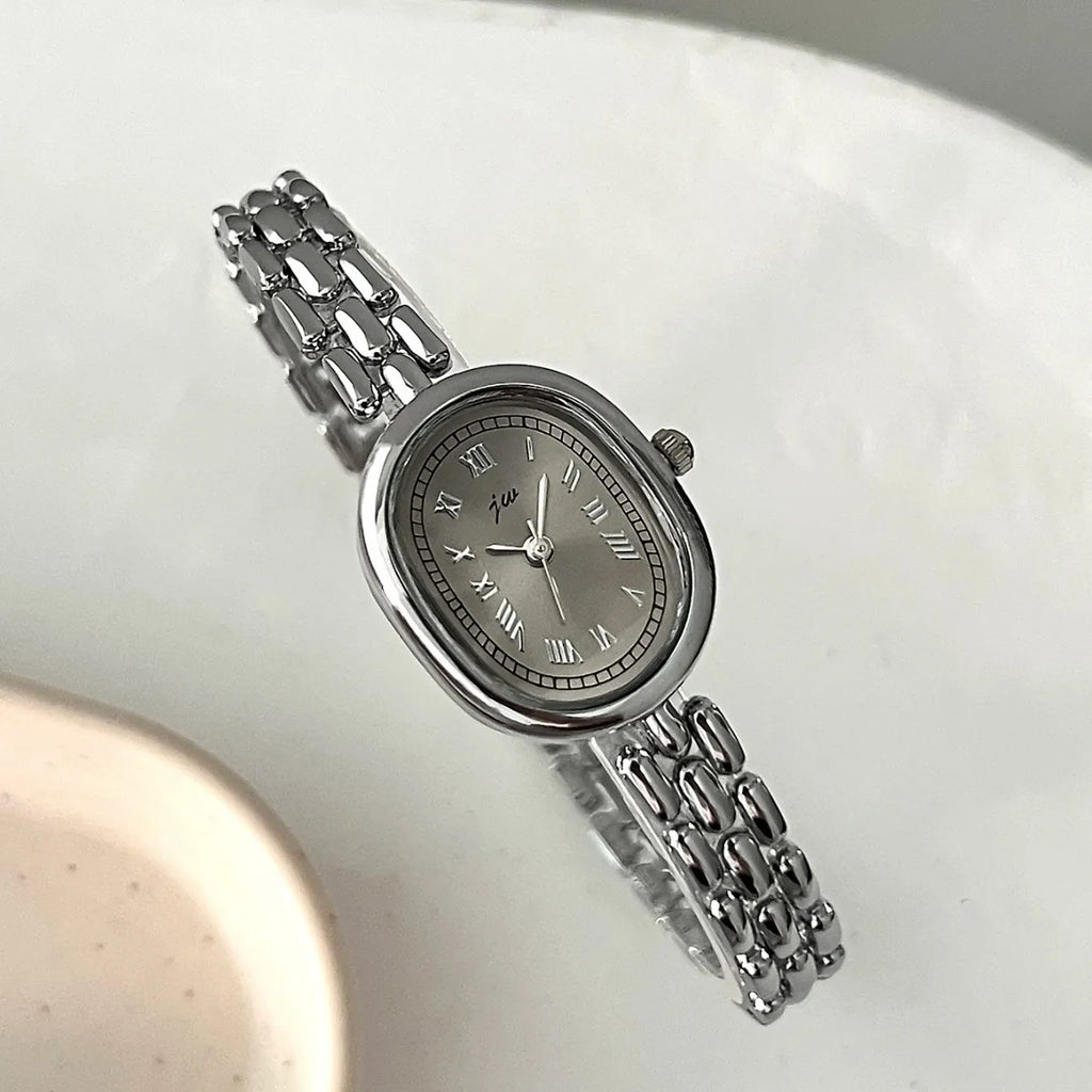 Ladies' Watches: Simple, Niche, High Aesthetic, Artistic, Versatile Oval-Shaped Female Fashionable Quartz Clock Wristwatches